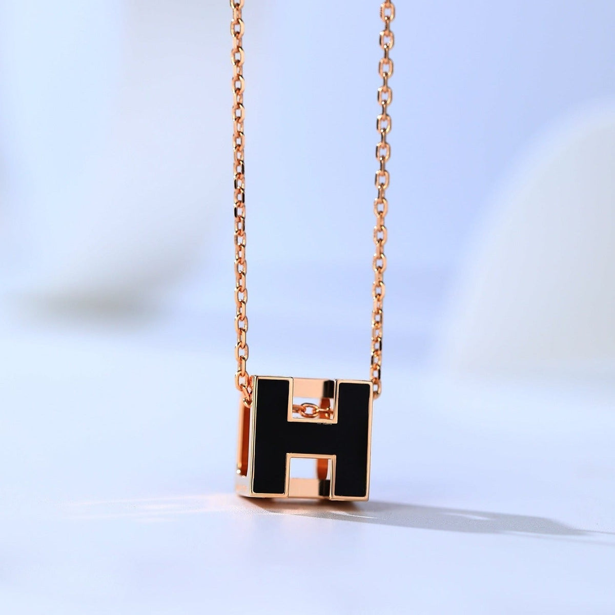[⭐Mirelle]H CAGE PINK GOLD NECKLACE