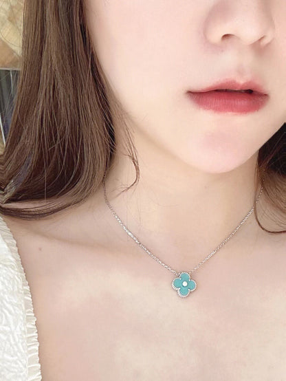 [⭐Mirelle]CLOVER 1 DIAMOND LIGHT BLUE SILVER NECKLACE