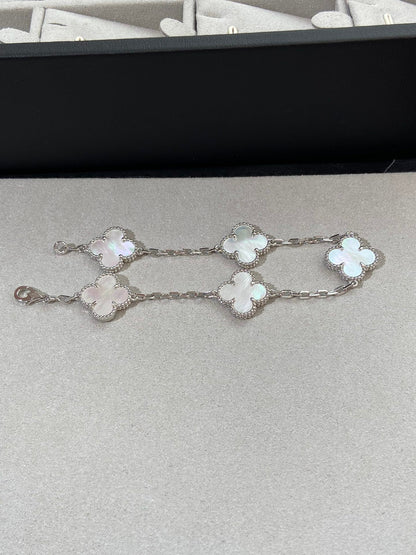 [⭐Mirelle]CLOVER WHITE PEARL MOP 5 MOTIF BRACELET COLLECTION