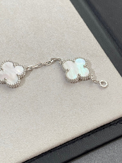 [⭐Mirelle]CLOVER WHITE PEARL MOP 5 MOTIF BRACELET COLLECTION