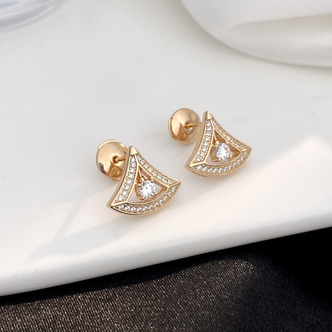[⭐Mirelle]DREAM MINI DIAMOND STUD EARRINGS