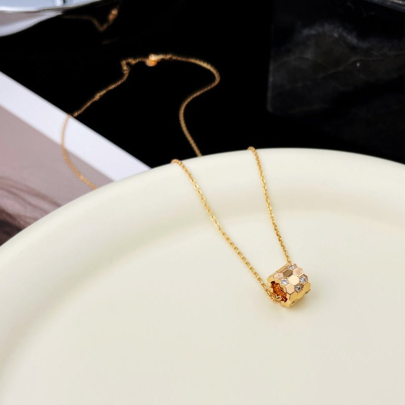 [⭐Mirelle]BEE MINI PEDANT DIAMOND NECKLACE