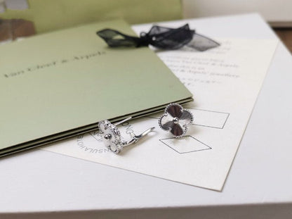 [⭐Mirelle]CLOVER MEDIUM STUD EARRINGS