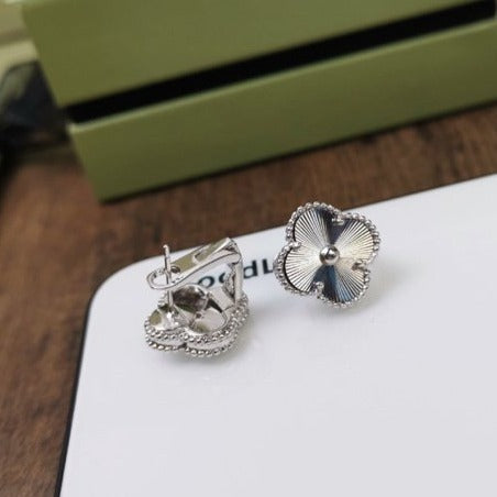 [⭐Mirelle]CLOVER MEDIUM STUD EARRINGS