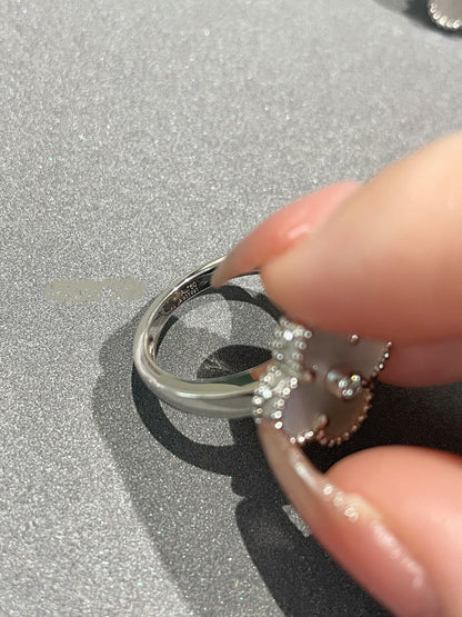 [⭐Mirelle]CLOVER SILVER MOP DIAMOND RING