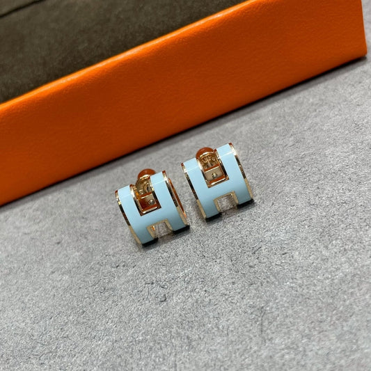 [⭐Mirelle]POP H SKY BLUE STUD EARRINGS