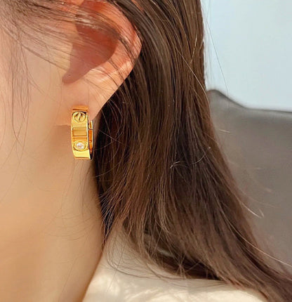 [⭐Mirelle]LOVE 5.5MM 1 DIAMOND EARRINGS