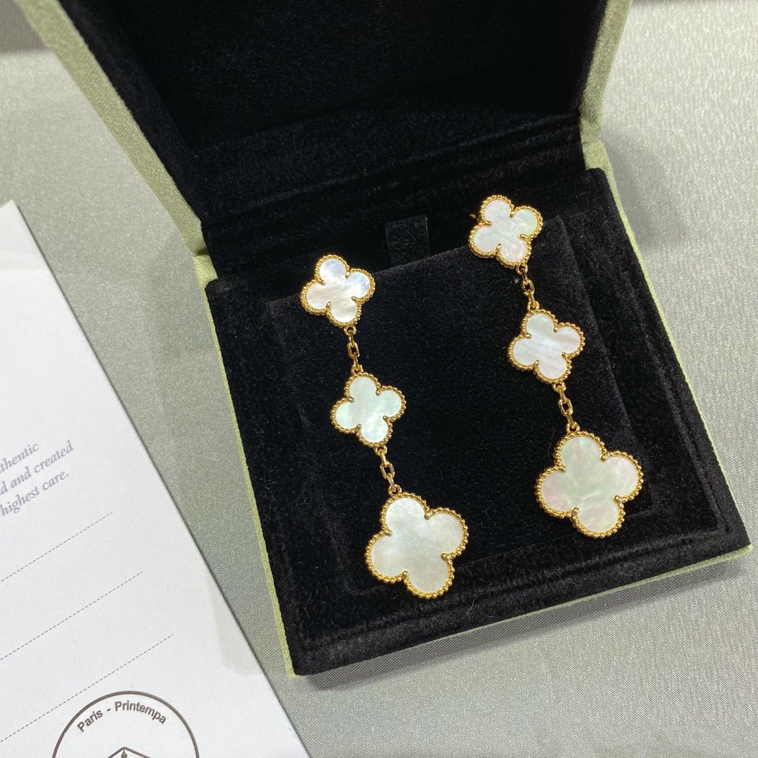 [⭐Mirelle]CLOVER MOP 3 MOTIFS GOLD EARRINGS