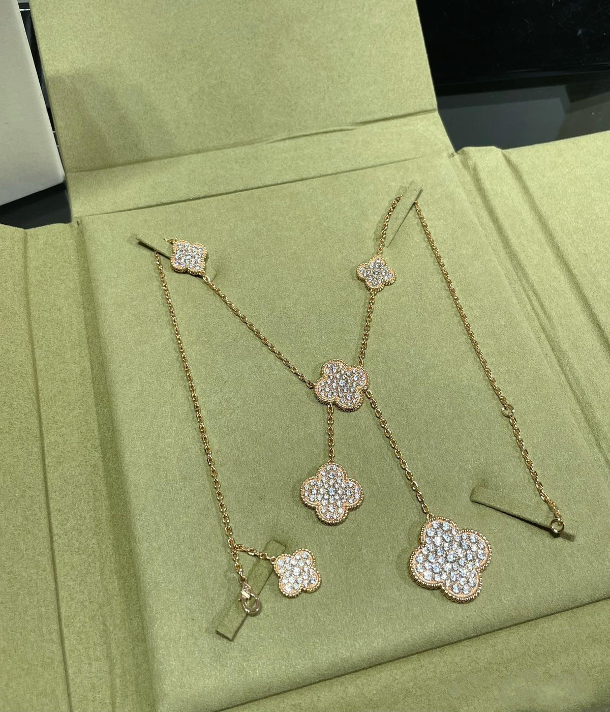 [⭐Mirelle]CLOVER 6 MOTIF DIAMOND PAVED NECKLACE