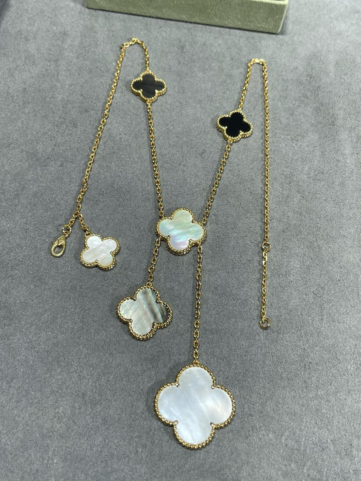 [⭐Mirelle]CLOVER 6 MOTIF MOP ONYX GOLD NECKLACE