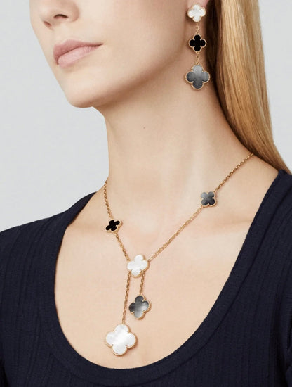 [⭐Mirelle]CLOVER 3 MOTIF MOP ONYX DARK MOP PINK GOLD EARRINGS