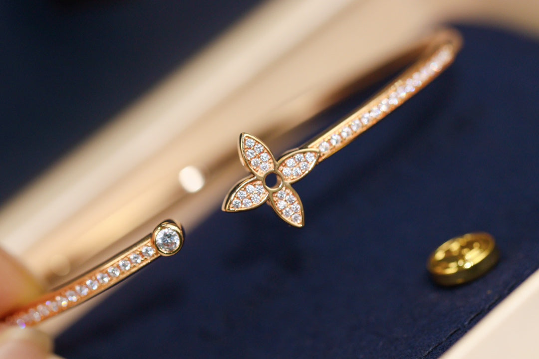 [⭐Mirelle]IDYLLE PINK GOLD OPEN BRACELET DIAMOND PAVED