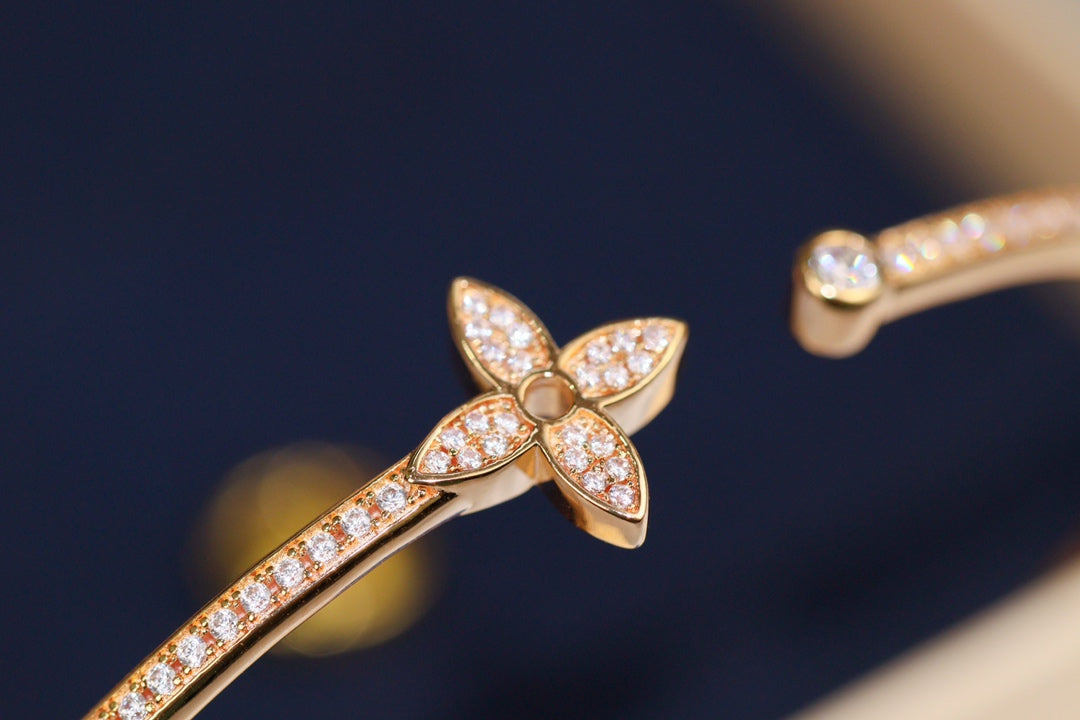 [⭐Mirelle]IDYLLE PINK GOLD OPEN BRACELET DIAMOND PAVED