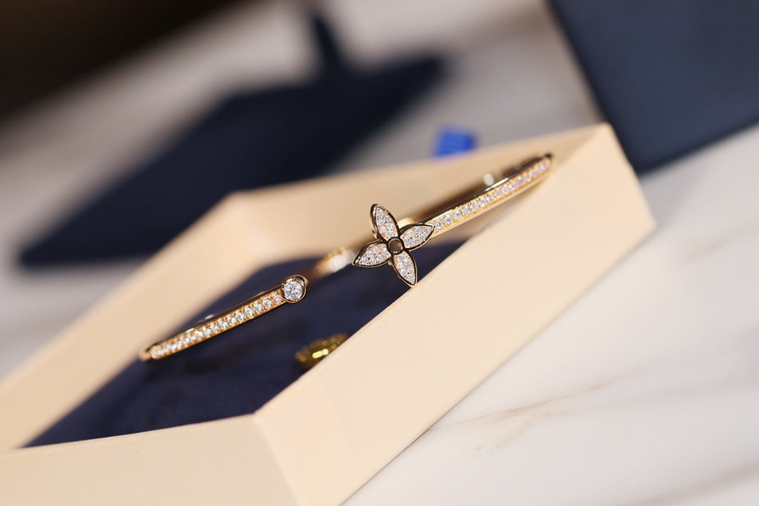[⭐Mirelle]IDYLLE GOLD OPEN BRACELET DIAMOND PAVED