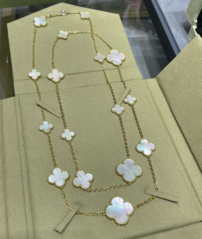 [⭐Mirelle]CLOVER 16 MOTIF WHITE MOP GOLD NECKLACE