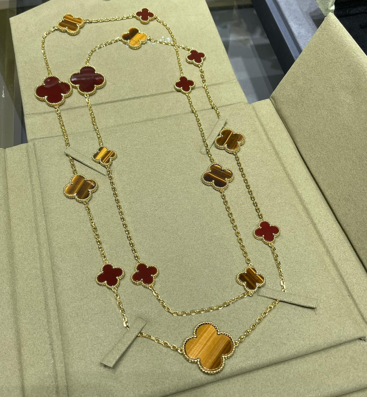 [⭐Mirelle]CLOVER 16 MOTIF CARNELIAN TIGER EYE ROSE GOLD NECKLACE