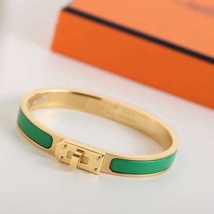 [⭐Mirelle]HM KELLY GREEN BRACELET