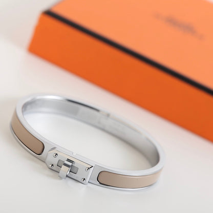 [⭐Mirelle]HM KELLY GREY BRACELET