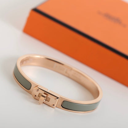 [⭐Mirelle]HM KELLY BLUE GREEN BRACELET