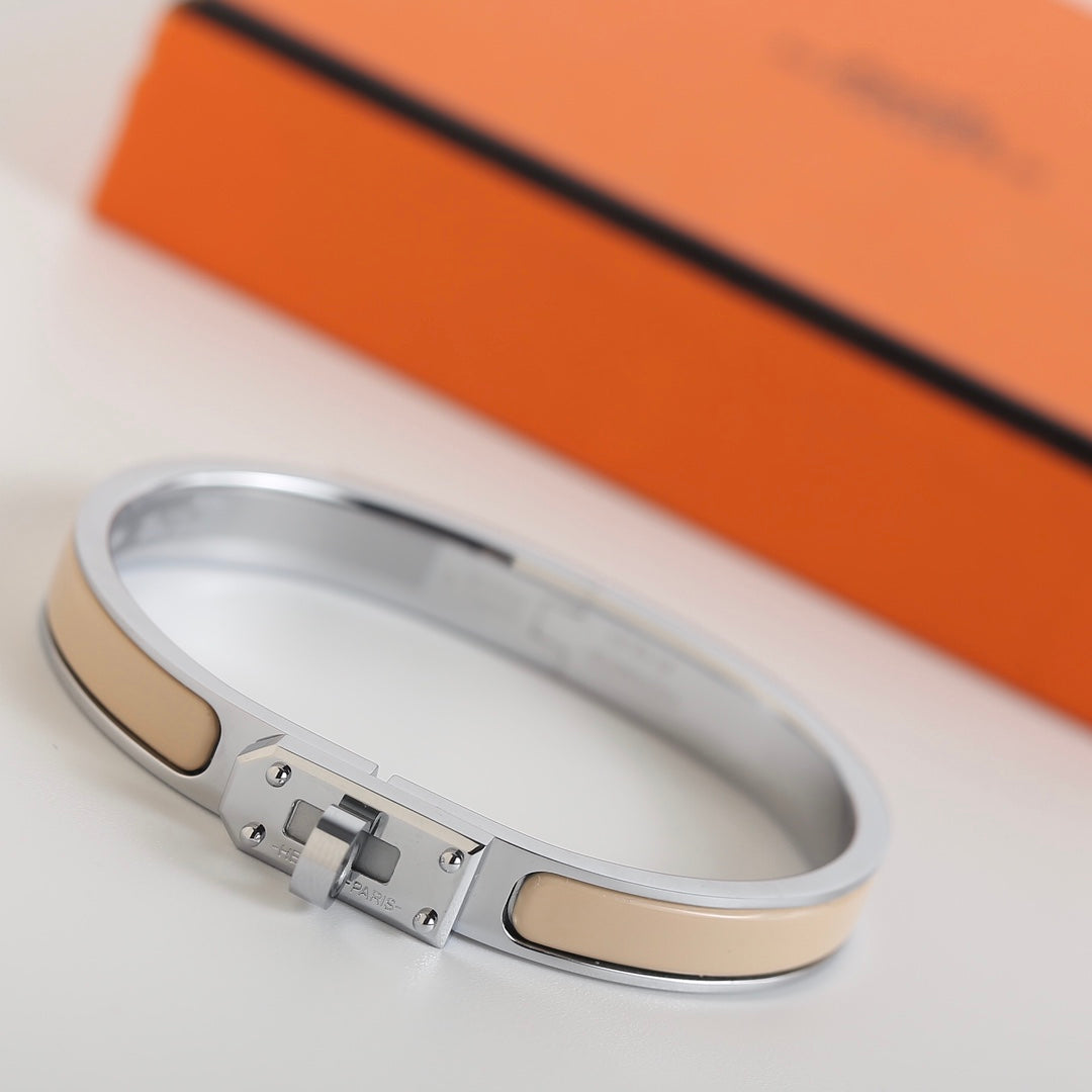 [⭐Mirelle]HM KELLY BEIGE BRACELET