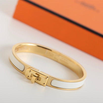 [⭐Mirelle]HM KELLY WHITE BRACELET