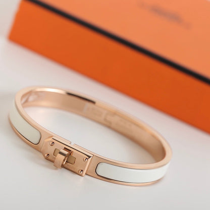 [⭐Mirelle]HM KELLY WHITE BRACELET