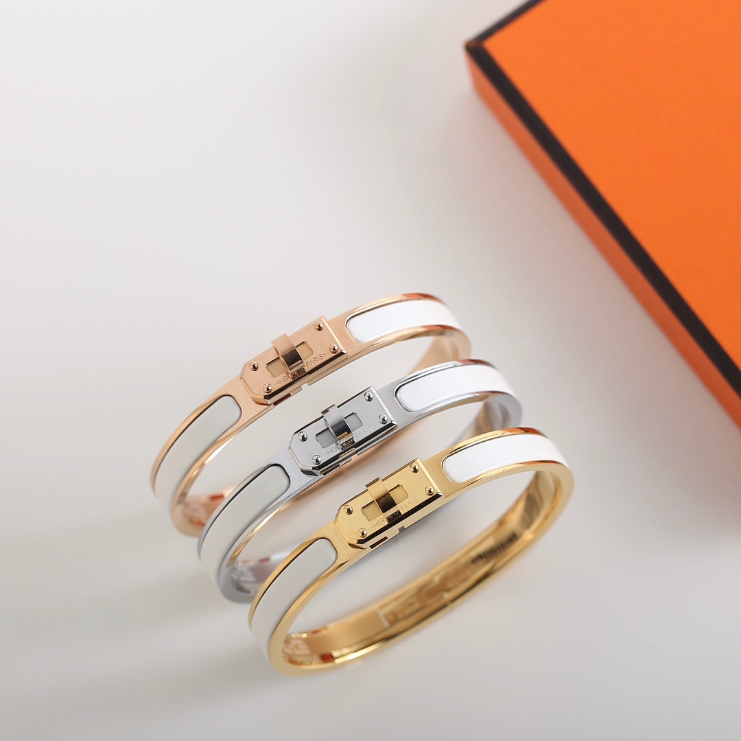 [⭐Mirelle]HM KELLY WHITE BRACELET