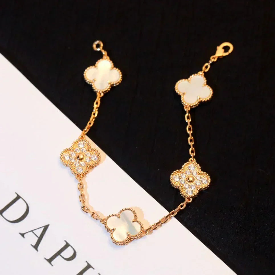 [⭐Mirelle]CLOVER WHITE PEARL MOP 5 MOTIF BRACELET COLLECTION