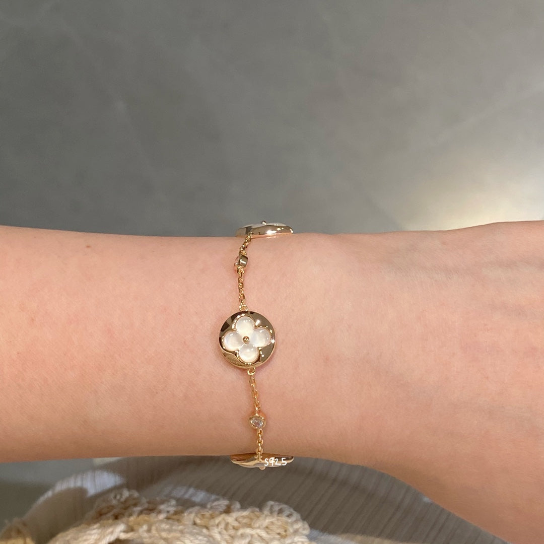 [⭐Mirelle]STAR AND SUN 4 MOTIF WHITE MOP PINK GOLD BRACELET