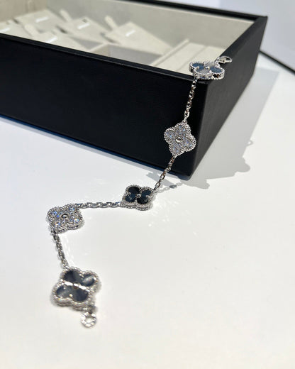 [⭐Mirelle] CLOVER 5 MOTIF LASER BRACELET COLLECTION