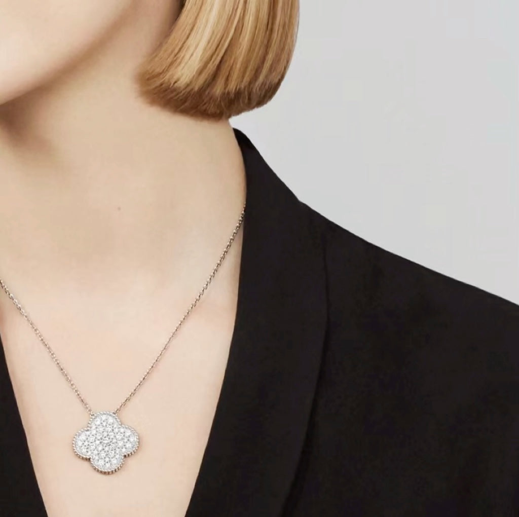 [⭐Mirelle]CLOVER 25MM LARGE PENDANT DIAMOND PAVED SILVER NECKLACE