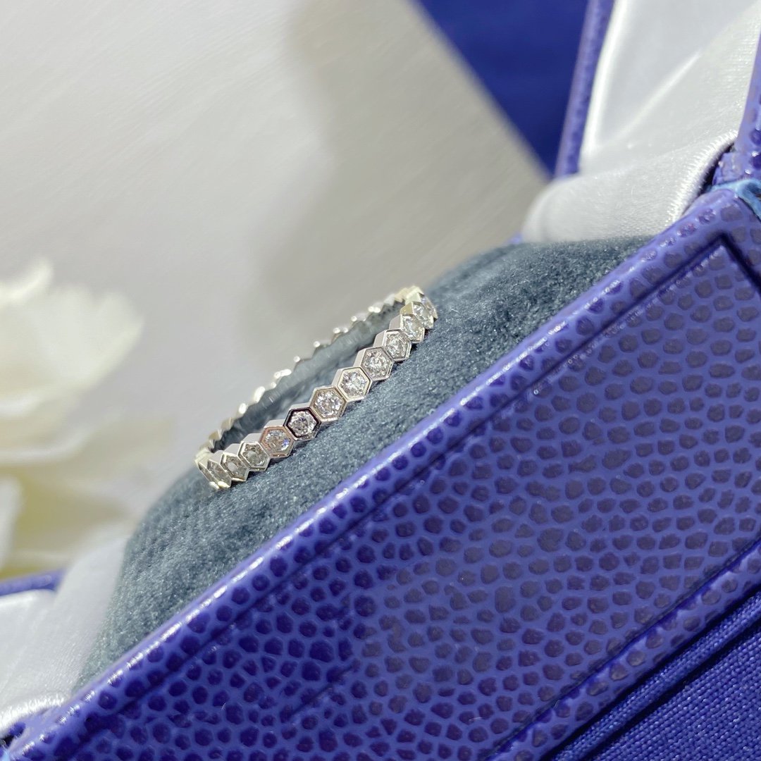 [⭐Mirelle]BEE LOVE DIAMOND PAVED SMALL RING