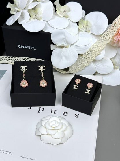 [⭐Mirelle]26C Pink Camellia Enamel Pendant with Double C Earrings