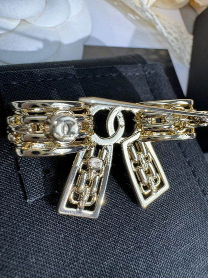 [⭐Mirelle]25K Hollow Bow Brooch