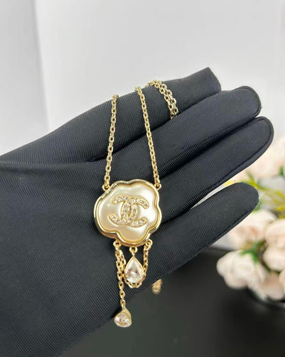 [⭐Mirelle]Cloud Pearl Mother-of-Pearl Diamond Chain Pendant Necklace