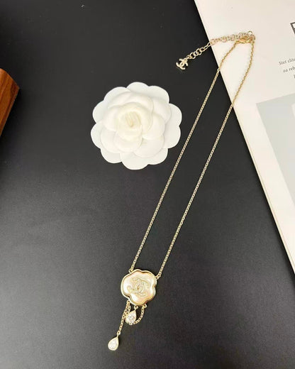 [⭐Mirelle]Cloud Pearl Mother-of-Pearl Diamond Chain Pendant Necklace