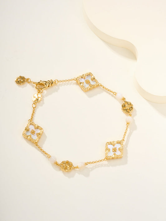 [⭐Mirelle]B.C.L ENAMELED Three-Flower Bracelet（Trumpet)