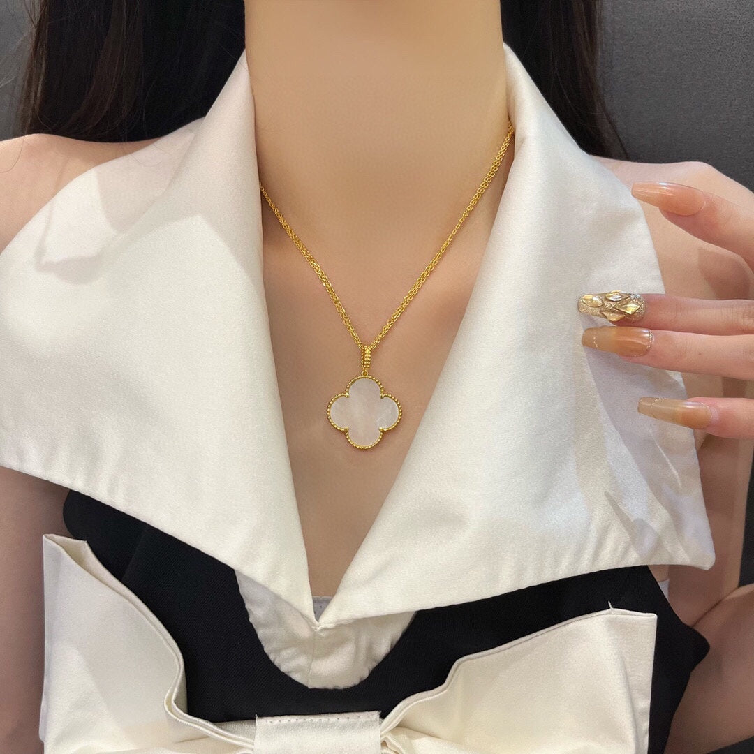[⭐Mirelle]CLOVER 25MM MOP LARGE PENDANT NECKLACE