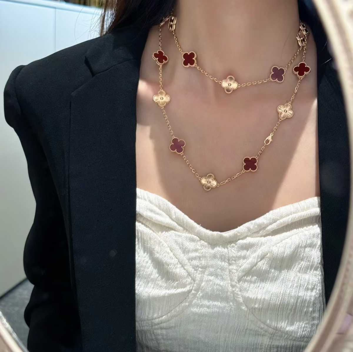 [⭐Mirelle]CLOVER 20 MOTIFS LASER CARNELIAN NECKLACE