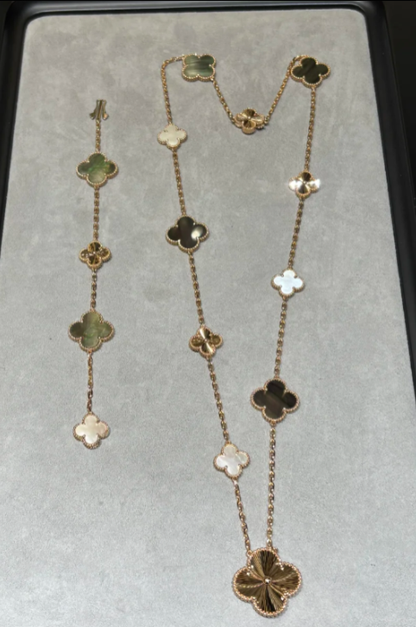 [⭐Mirelle]DETACHABLE CLOVER 15(11+4) FLOWER SILVER NECKLACE SET
