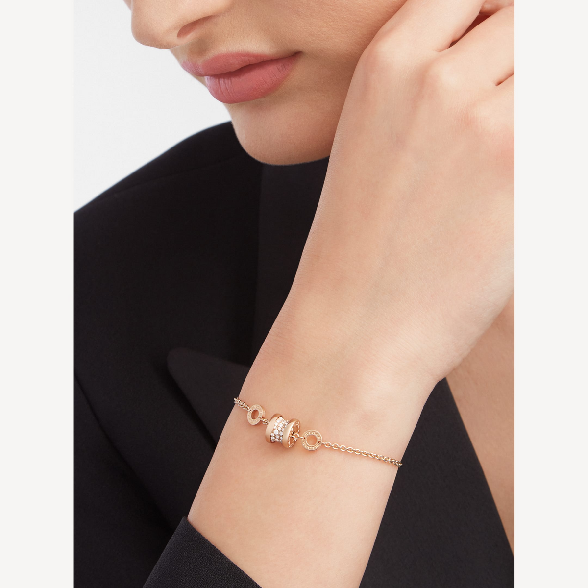 [⭐Mirelle]ZERO 1 SOFT PINK GOLD WITH PAVED DIAMONDS ON THE SPIRAL BRACELET