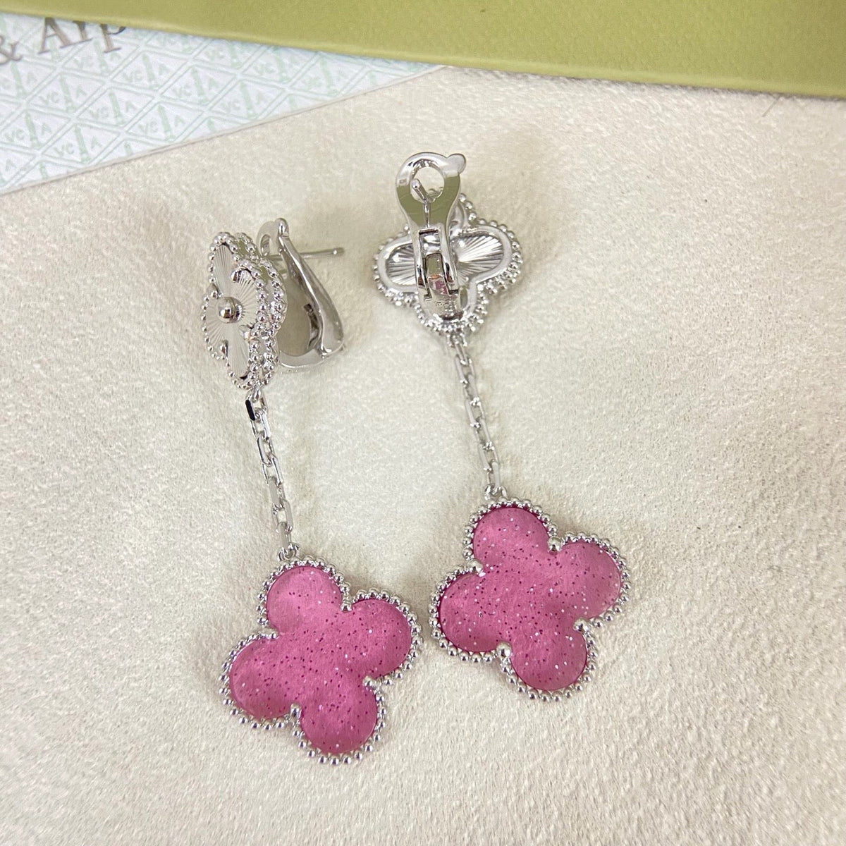 [⭐Mirelle]2026 NEW CLOVER 2 MOTIF  BUBBLE PINK ENAMEL