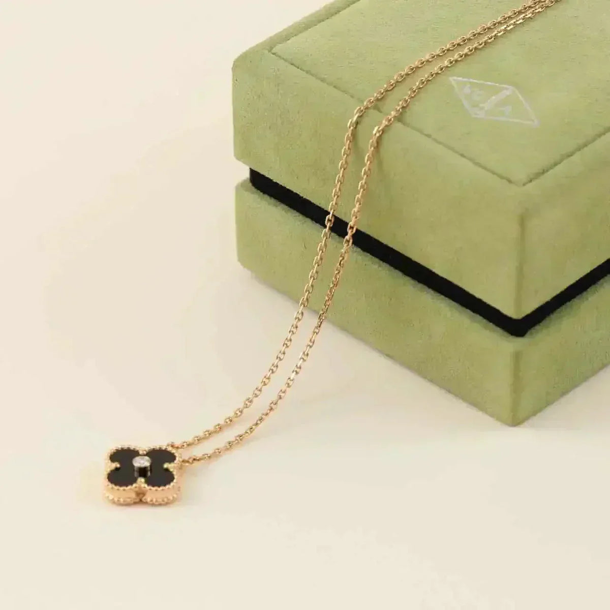 [⭐Mirelle]CLOVER 15MM DIAMOND ONYX NECKLACE