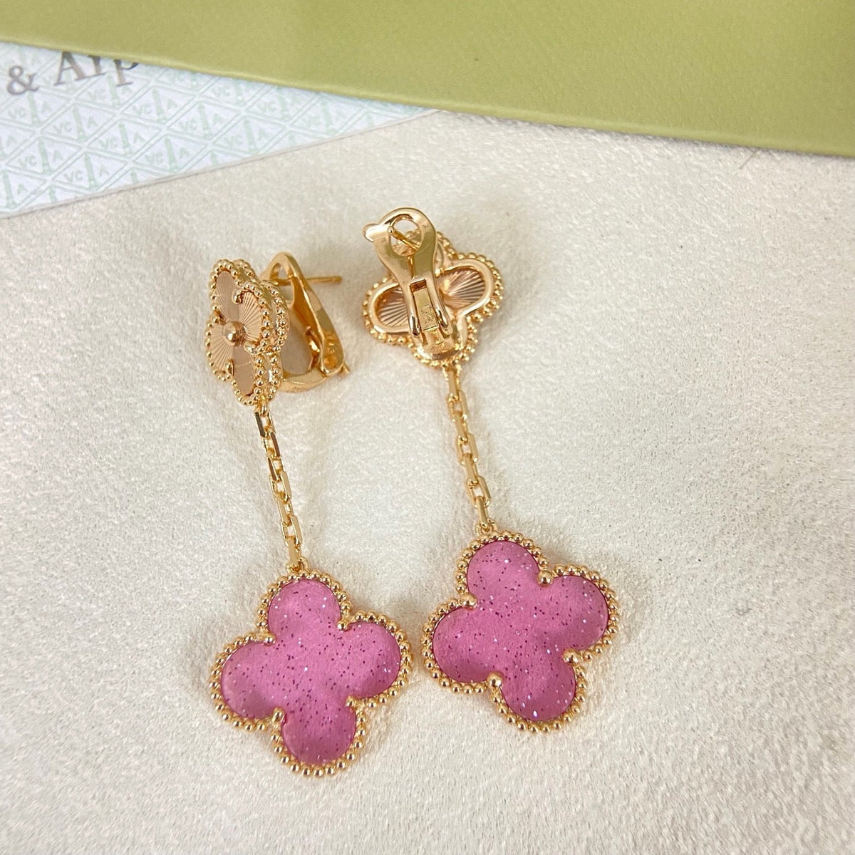 [⭐Mirelle]2026 NEW CLOVER 2 MOTIF  BUBBLE PINK ENAMEL