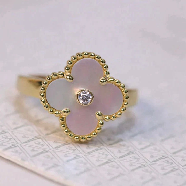[⭐Mirelle]CLOVER PINK MOP RING GOLD DIAMOND