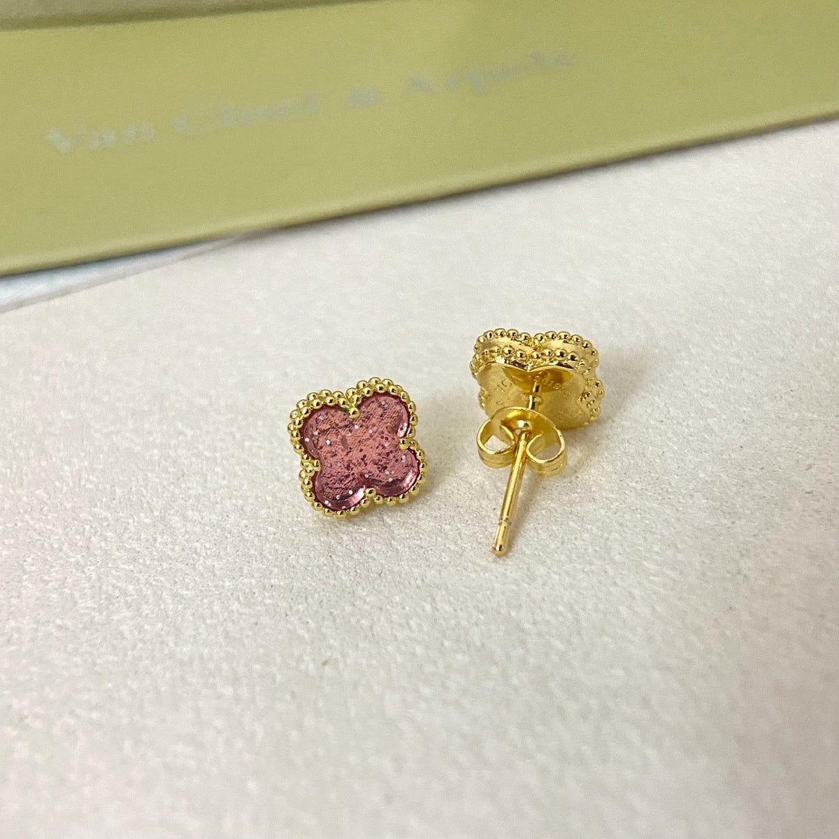 [⭐Mirelle]2026 NEW MINI CLOVER 1 MOTIF  BUBBLE PINK ENAMEL