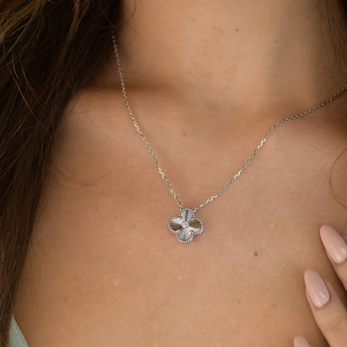 [⭐Mirelle]CLOVER  15MM DIAMOND LASER NECKLACE SILVER