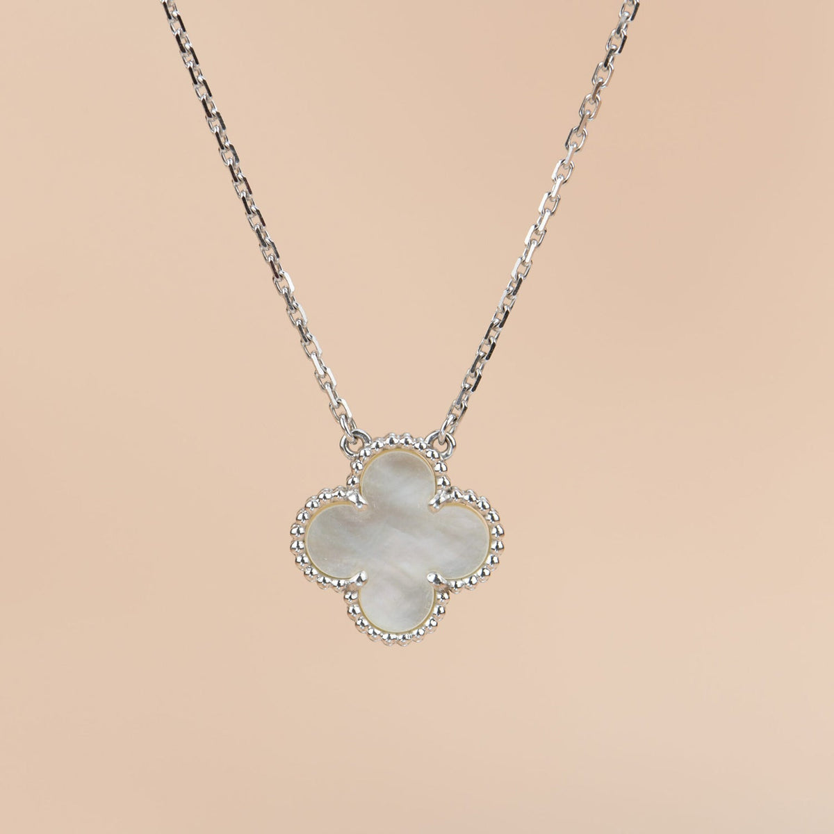 [⭐Mirelle]CLOVER  15MM WHITE MOTHER-OF-PEARL SILVER