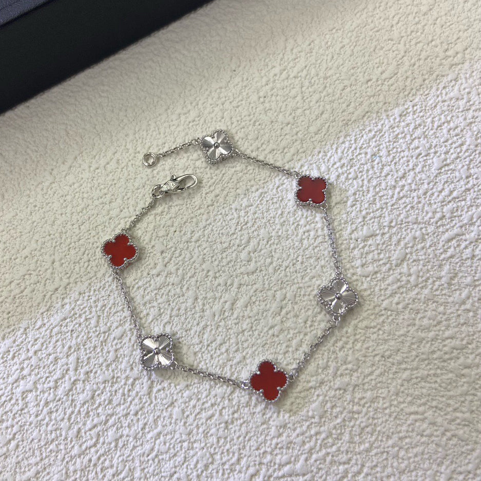 [⭐Mirelle]CLOVER 6 MOTIF RED AGATE LASER BRACELET