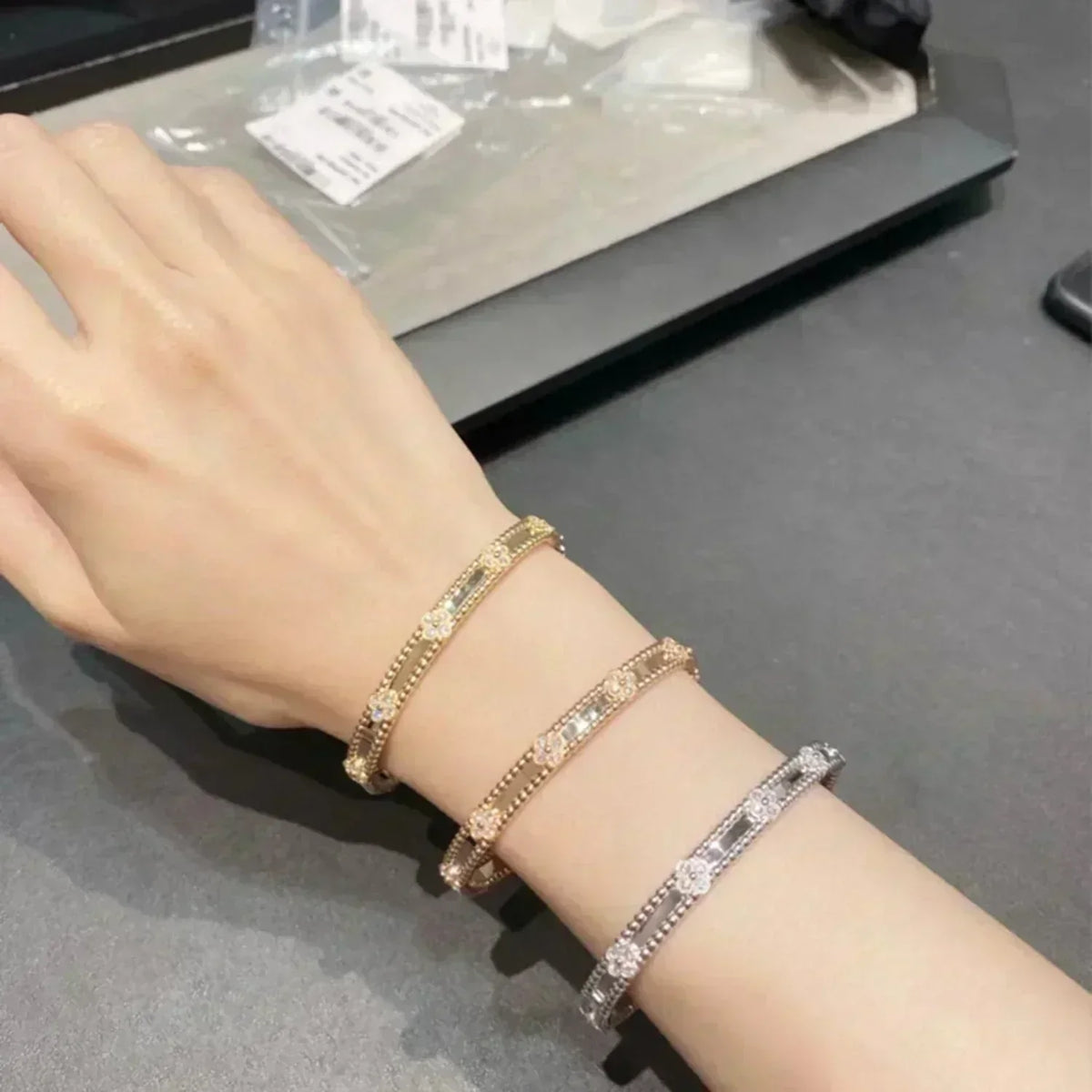 [⭐Mirelle]CLOVER BRACELET 4MM DIAMONDS